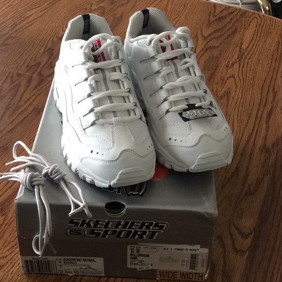 Skechers Shoes - Womens skecher sneakers